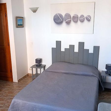 La Tour Fondue Appartement Vue Mer Grand T2 Face A Porquerolles Drap Serviette Non Fournis Hyères Eksteriør bilde